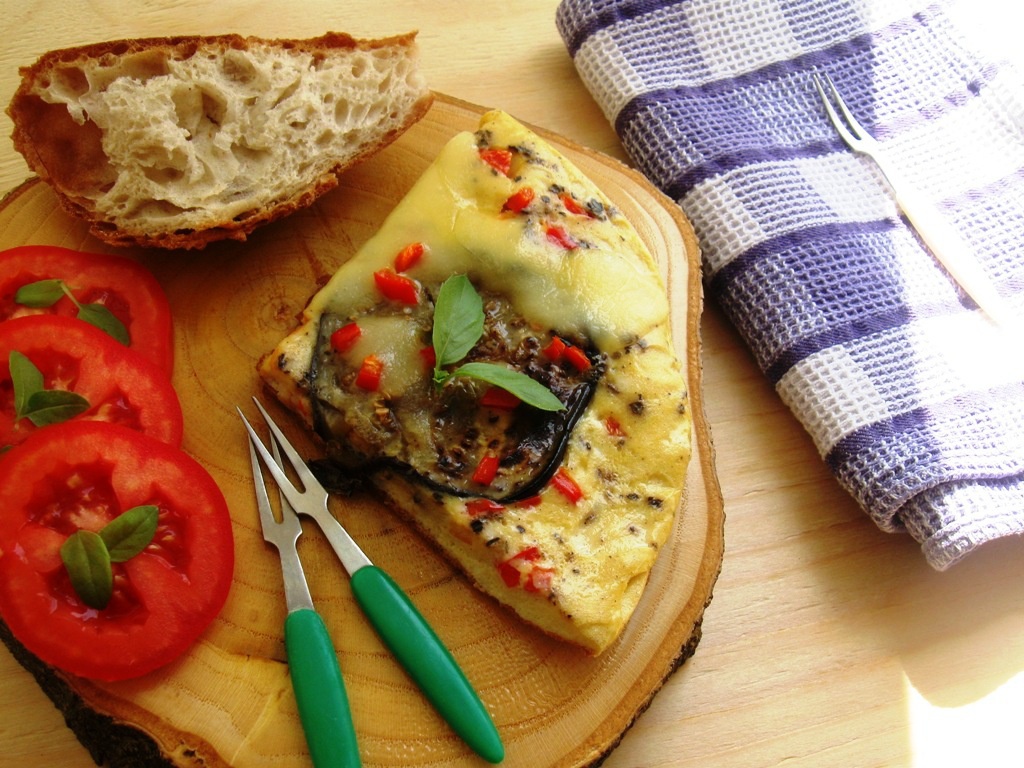 Omleta cu vinete coapte