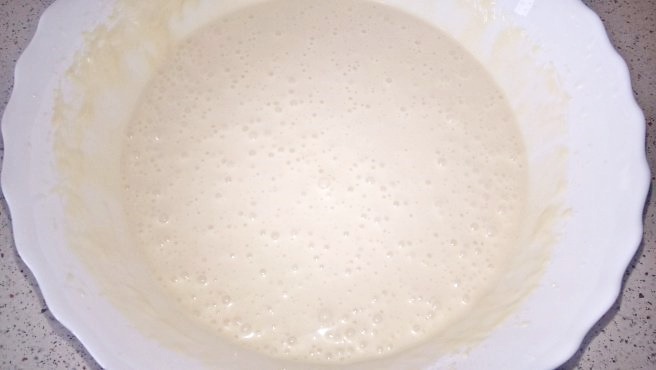 Clatite cu dulceata pentru un mic dejun delicios