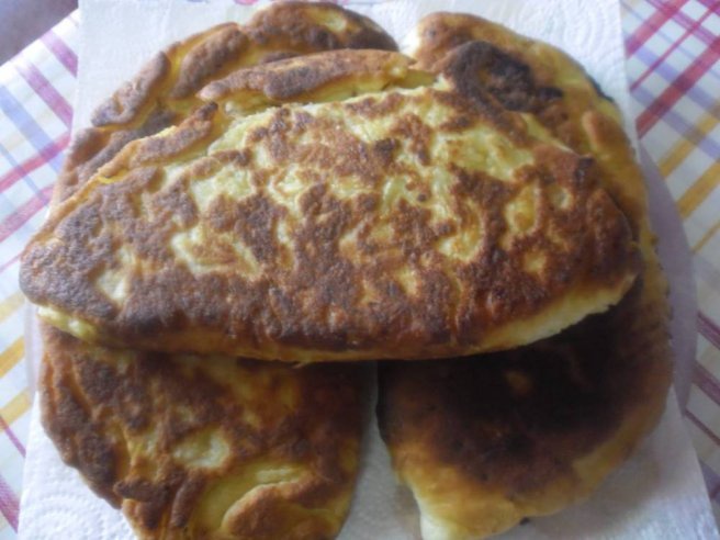 Placinta cu carne, la tigaie