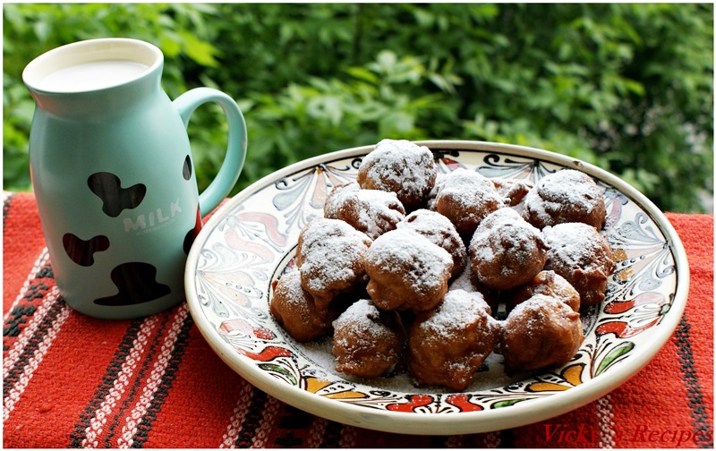 Gogosi rapide cu mere si iaurt