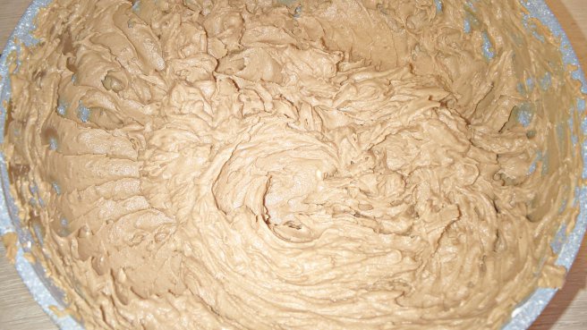 Tort cu ciocolata si fructe