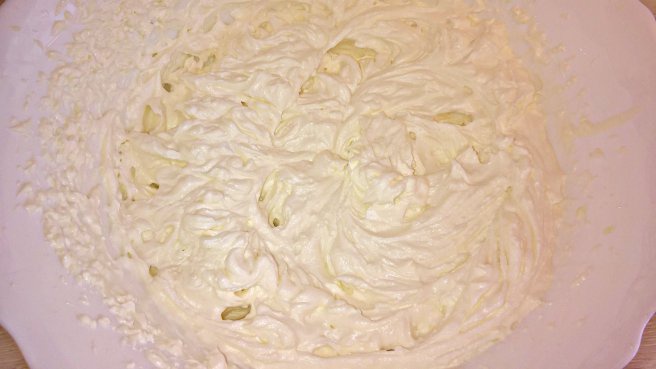 Tort cu ciocolata si fructe