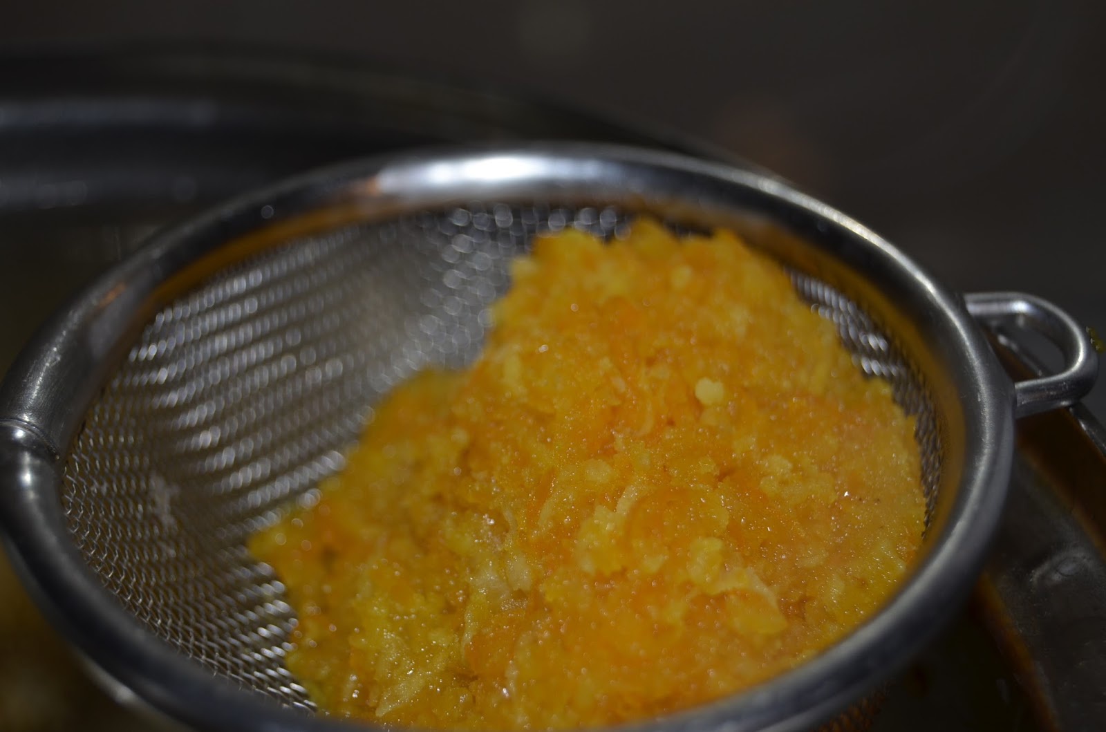 Piept de rata cu sos de portocale si salata de varza rosie!