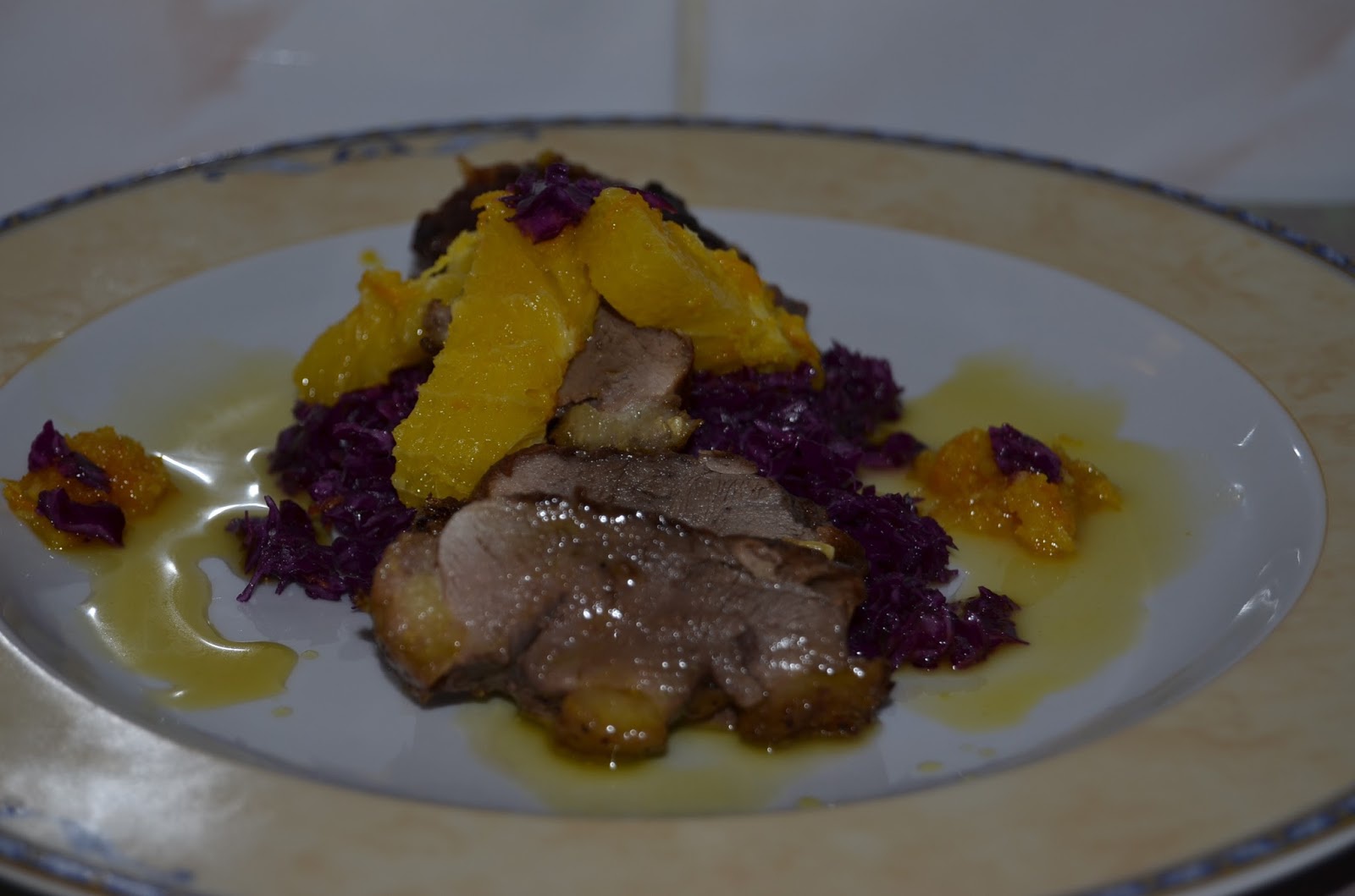 Piept de rata cu sos de portocale si salata de varza rosie!