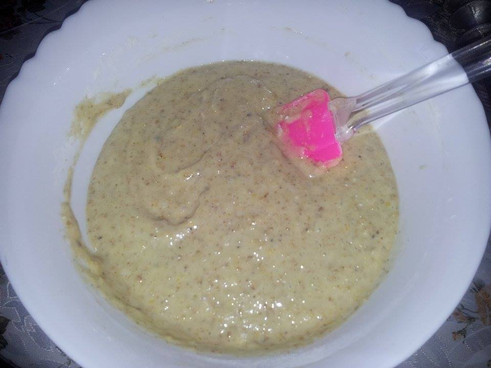 Tort cu foi de nuca si crema patisera