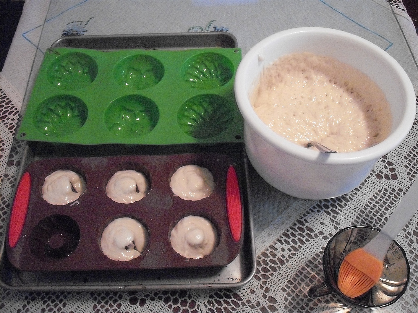 Chouxuri insiropate din aluat dospit