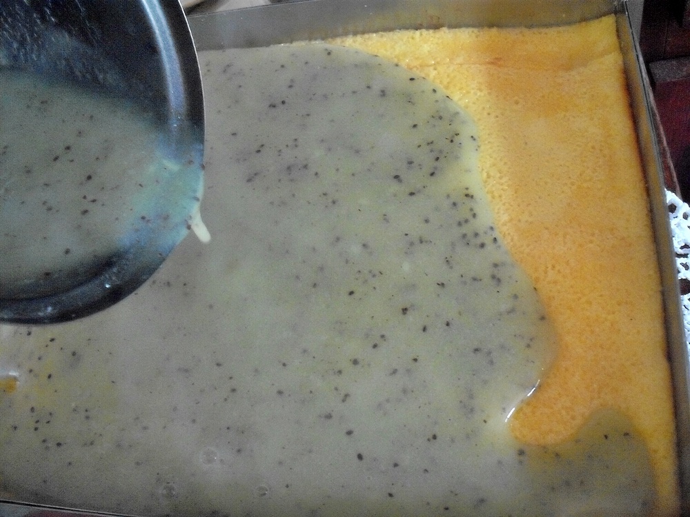 Prajitura,,Multicolorata cu fructe"