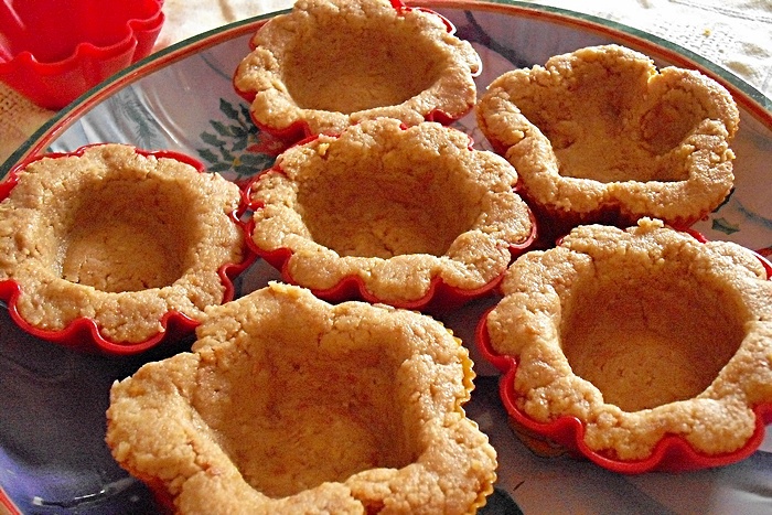 Cosulete din biscuiti cu branza si pepene galben