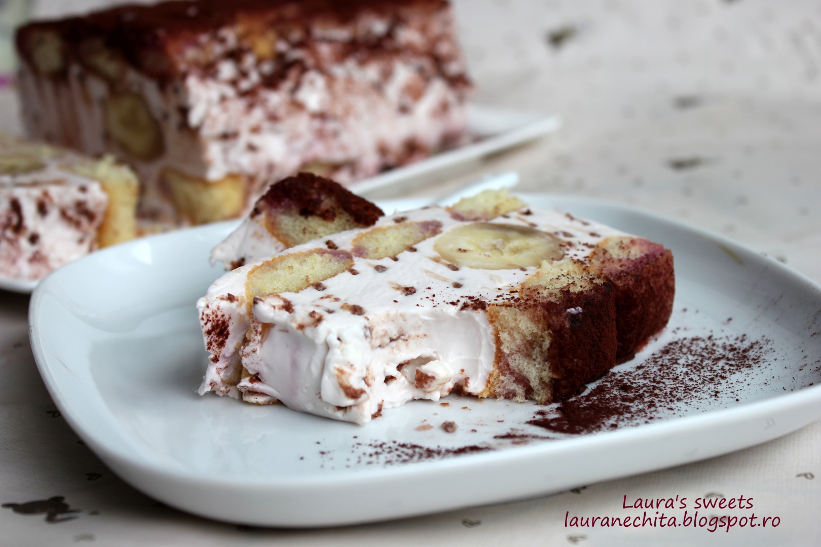 Prajitura rapida cu iaurt si banane