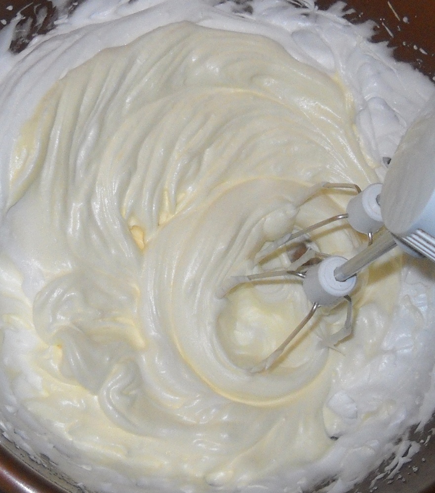 Prăjitură cu cremă de zahăr ars