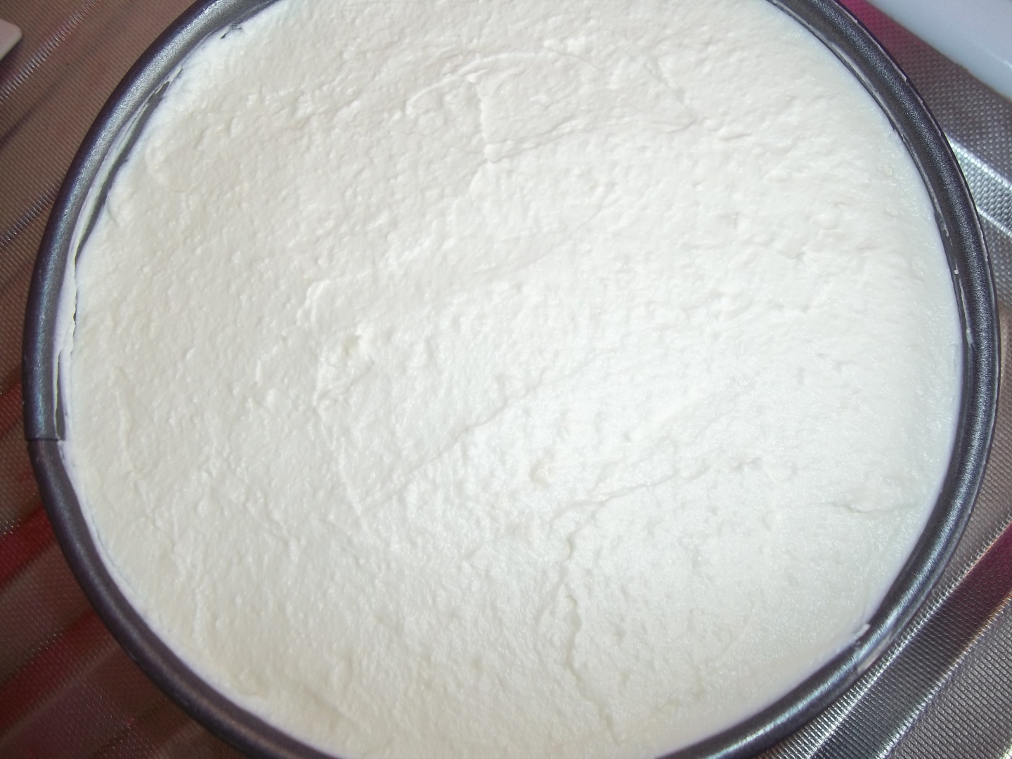 Cheesecake cu mascarpone si jeleu de portocale