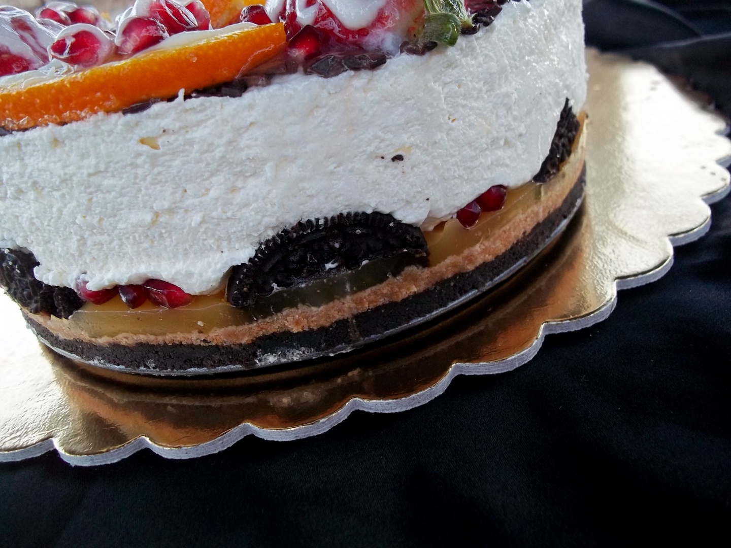 Cheesecake cu mascarpone si jeleu de portocale