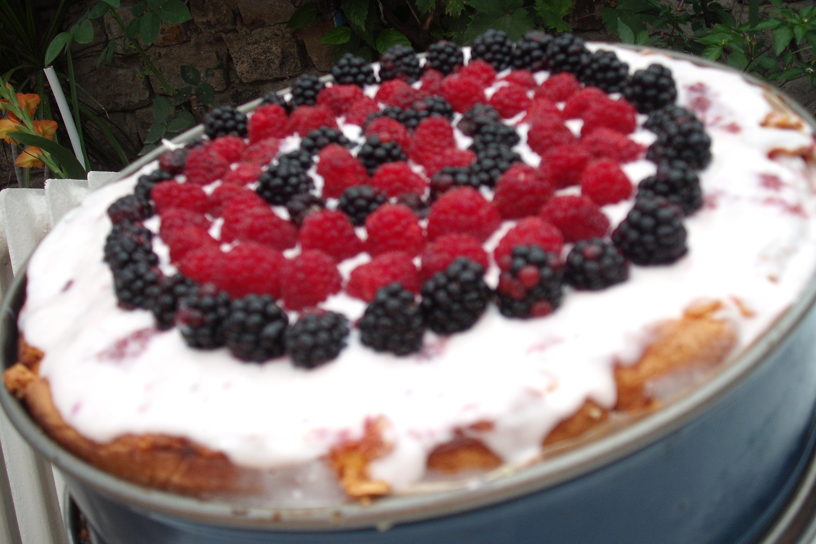 Tort cu fructe de padure