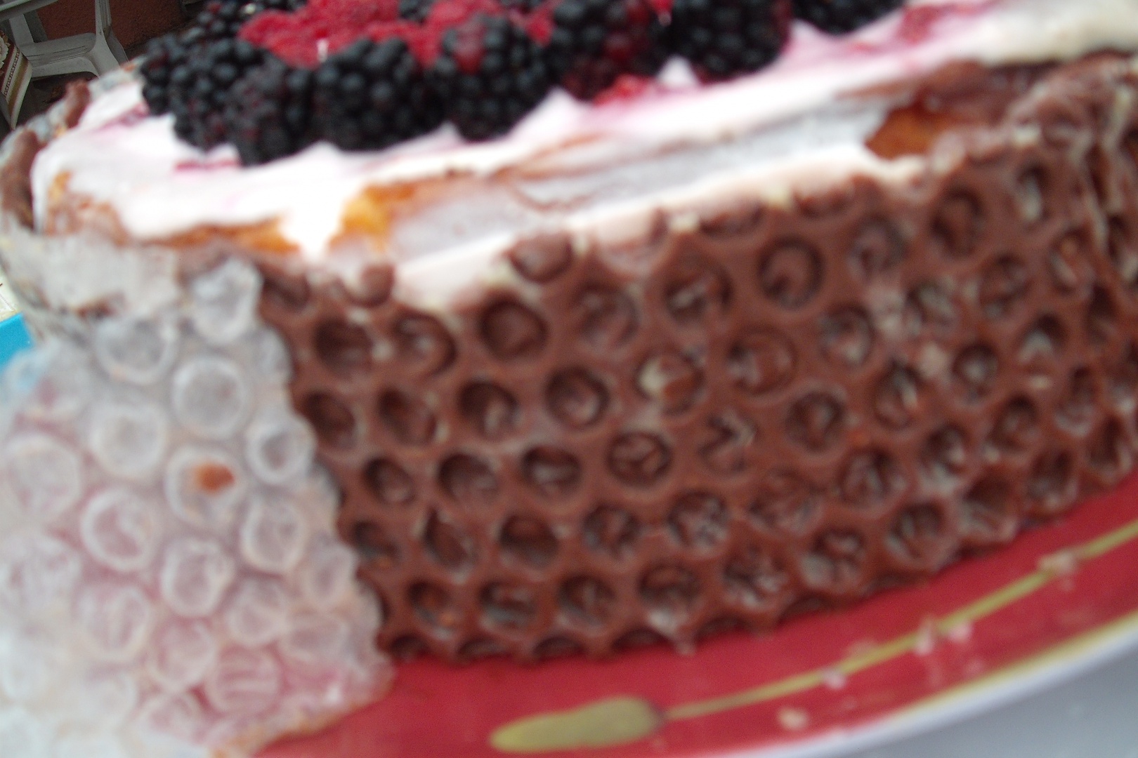 Tort cu fructe de padure