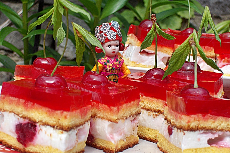 Prajitura ,,gelee-cherry"