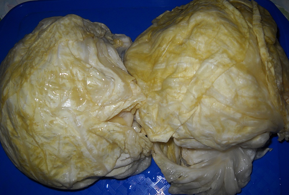 Sarmale in foi de varza murata cu afumatura – reteta traditionala si delicioasa