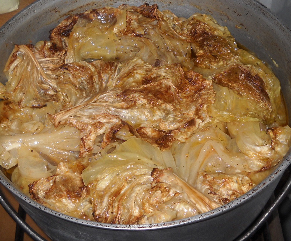 Sarmale in foi de varza murata cu afumatura – reteta traditionala si delicioasa