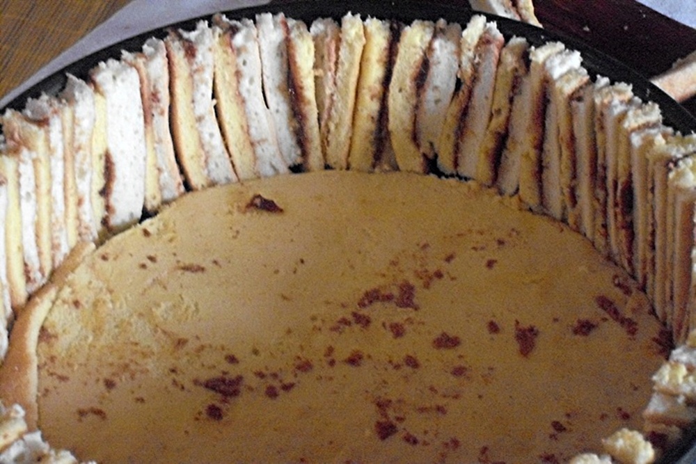 Tort cu pere caramelizate