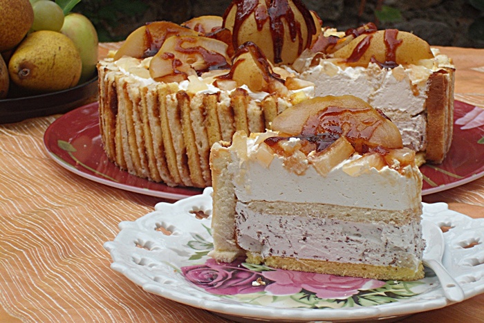 Tort cu pere caramelizate