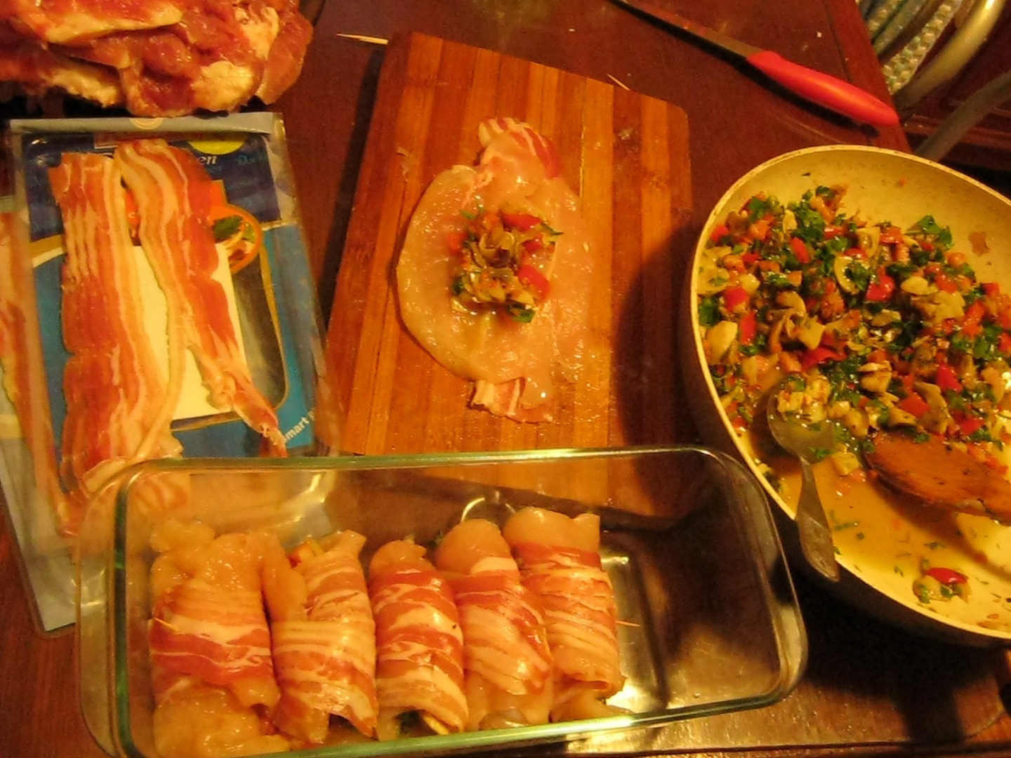 Rulouri de pui jambonate