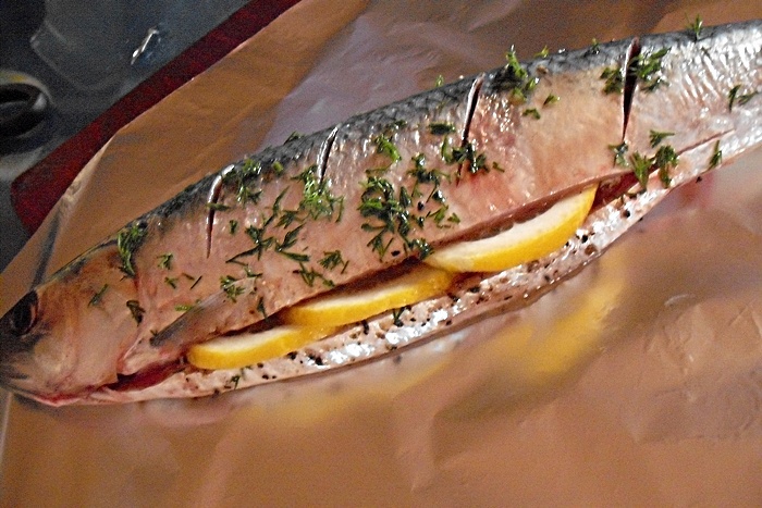 Scrumbie aromata, pe gratar