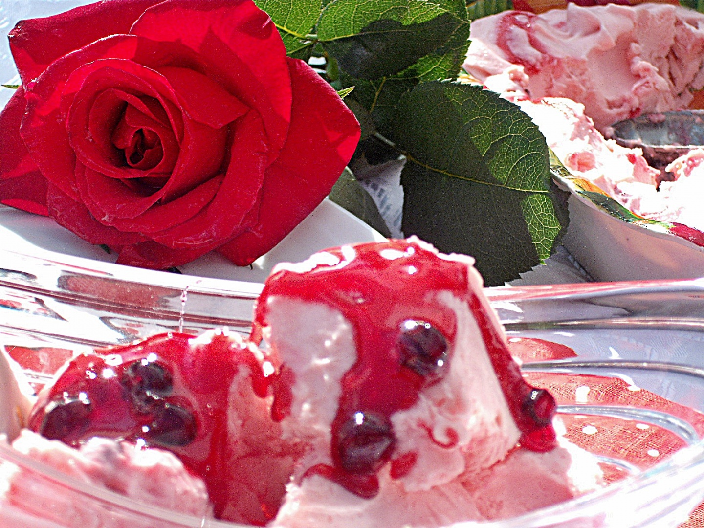 Inghetata din cirese amare