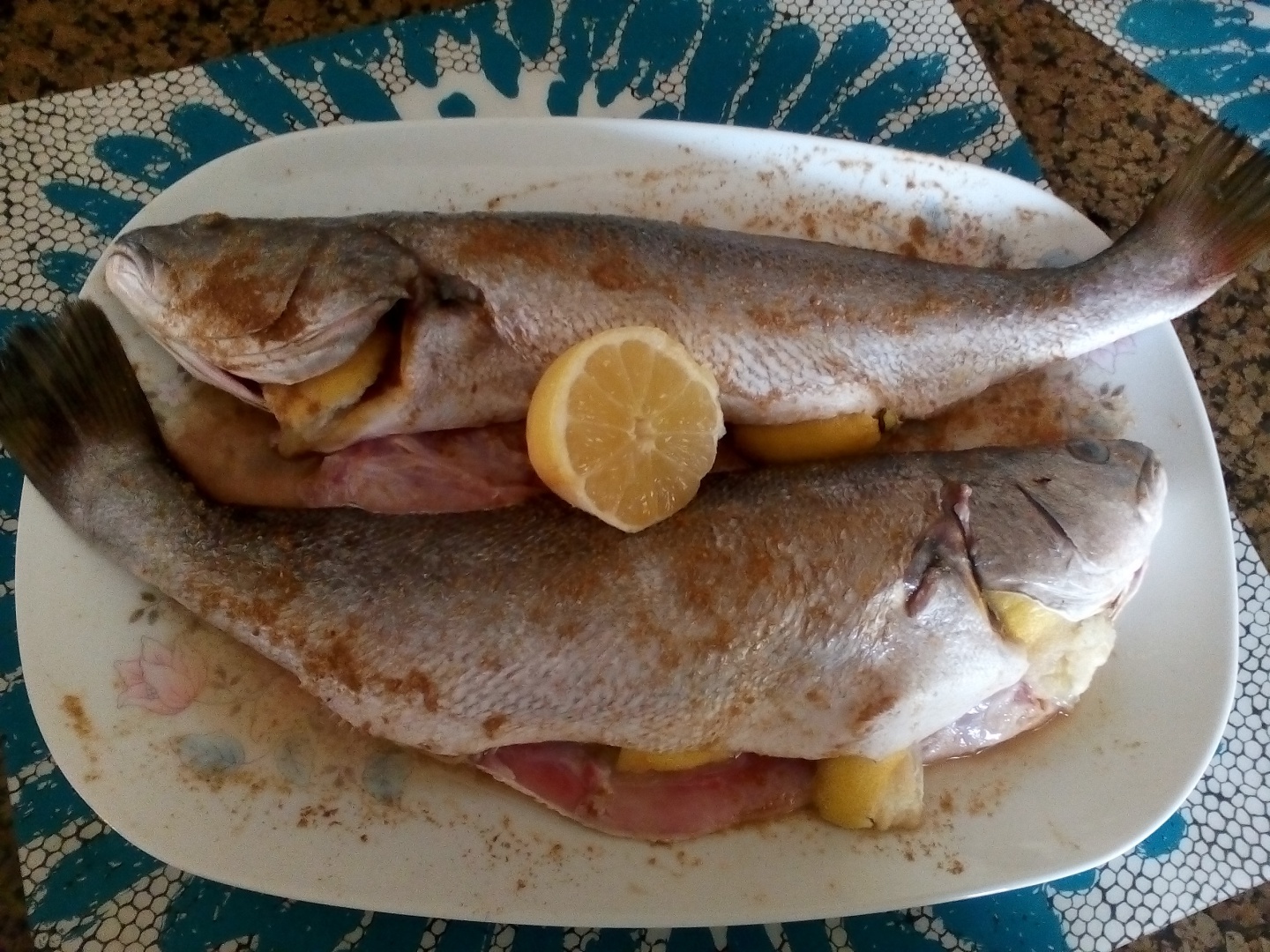 Peste tilapia prajit cu lamaie si cumin