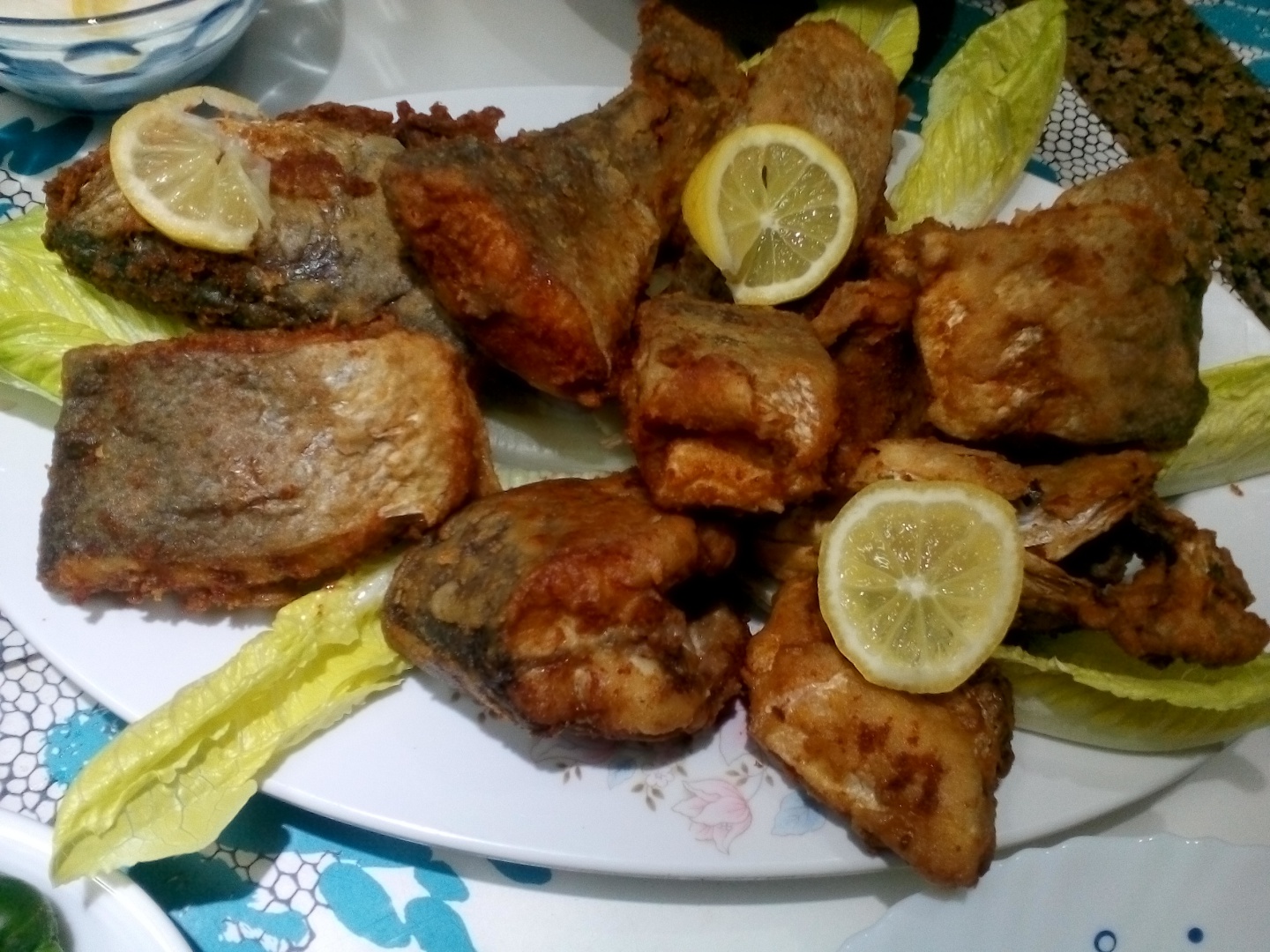 Peste tilapia prajit cu lamaie si cumin