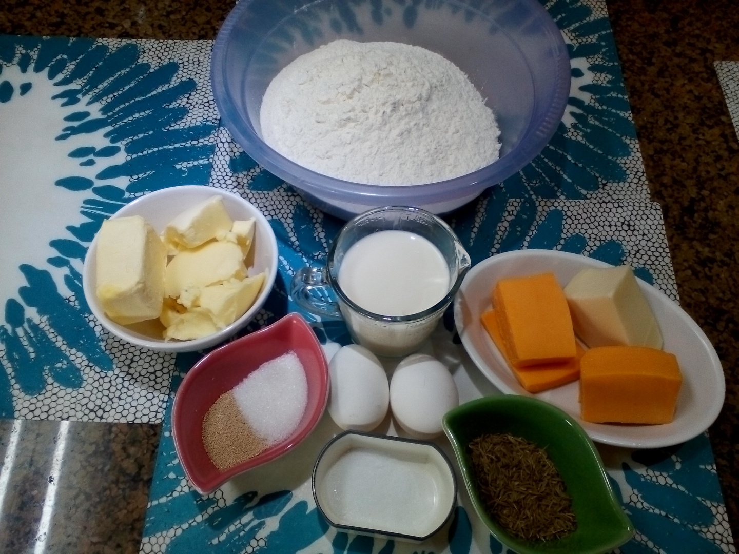 Saratele cu cascaval, branza cheddar si chimen. Reteta delicioasa si usor de facut