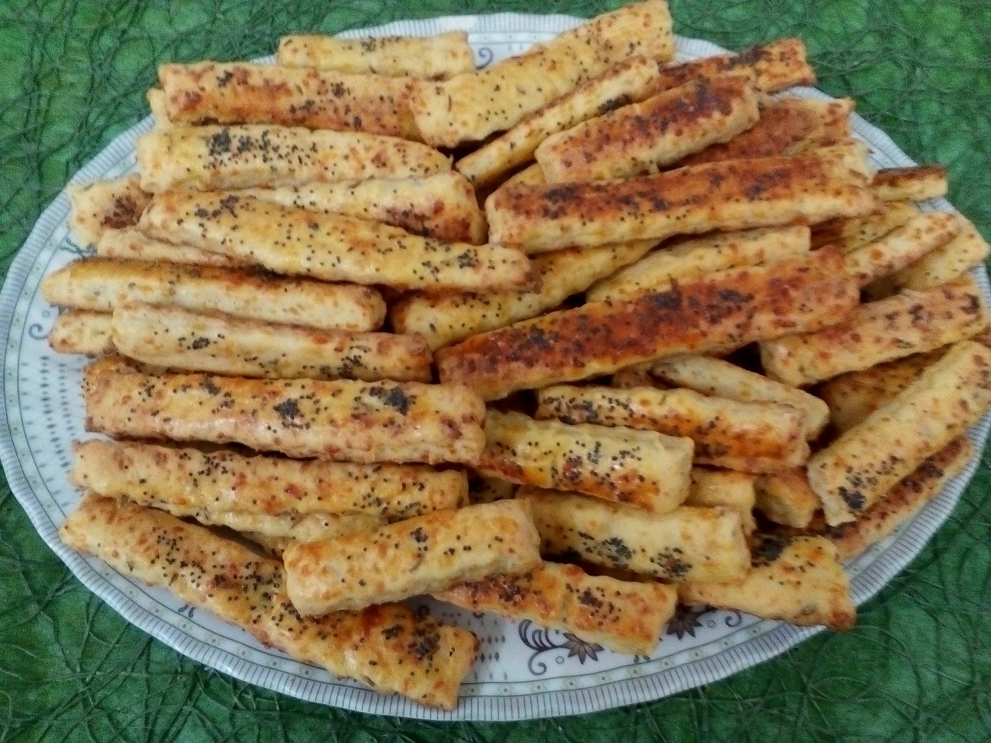 Saratele cu cascaval, branza cheddar si chimen. Reteta delicioasa si usor de facut