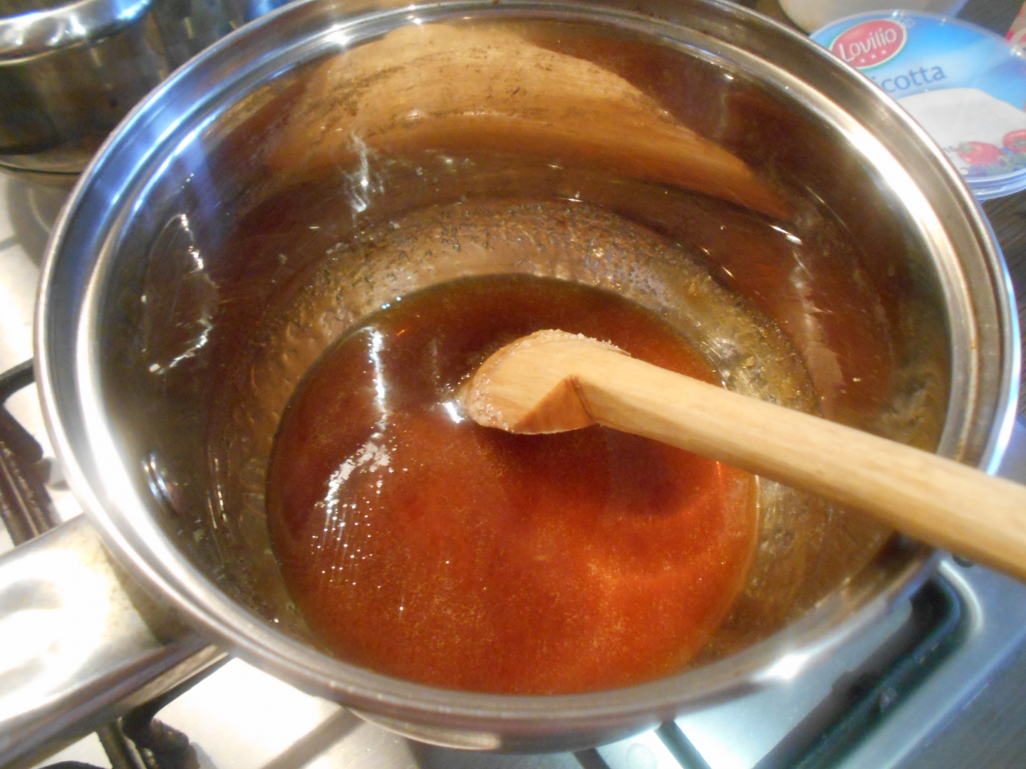 Clatite cu banana si caramel