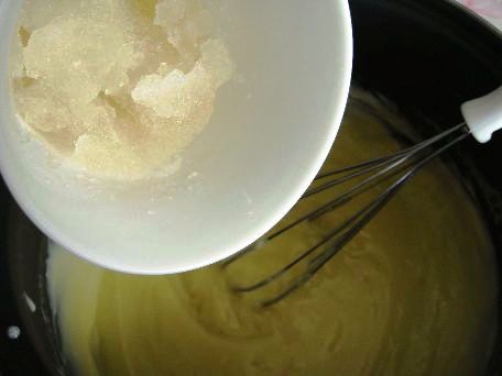 Tort cu crema de afine