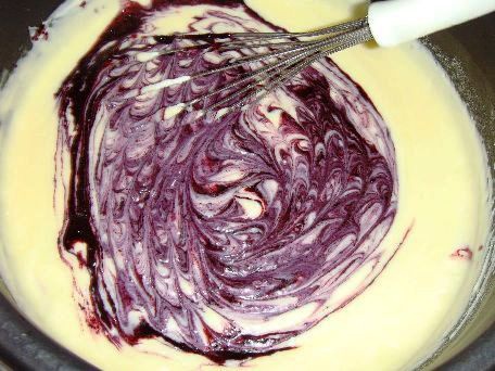 Tort cu crema de afine