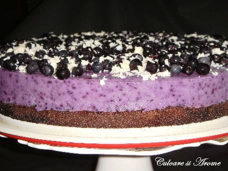 Tort cu crema de afine