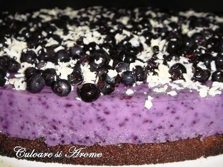 Tort cu crema de afine