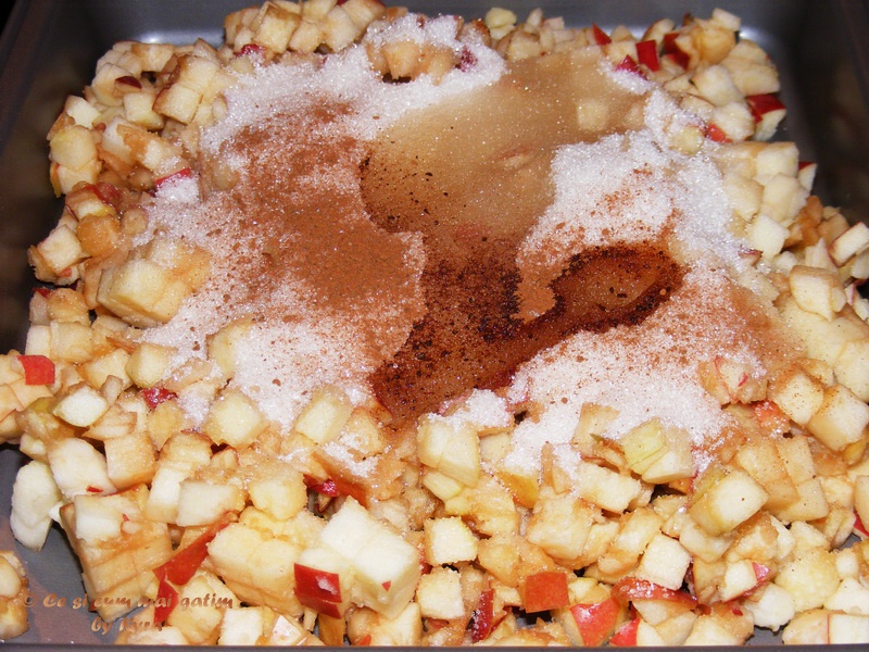 Mille-feuille cu mere caramelizate