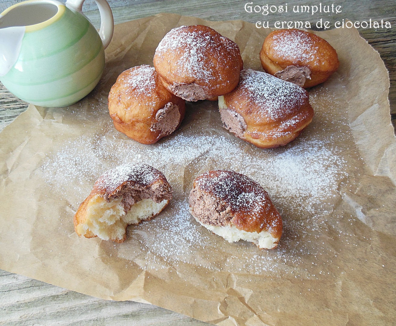 Gogosi umplute cu crema de ciocolata