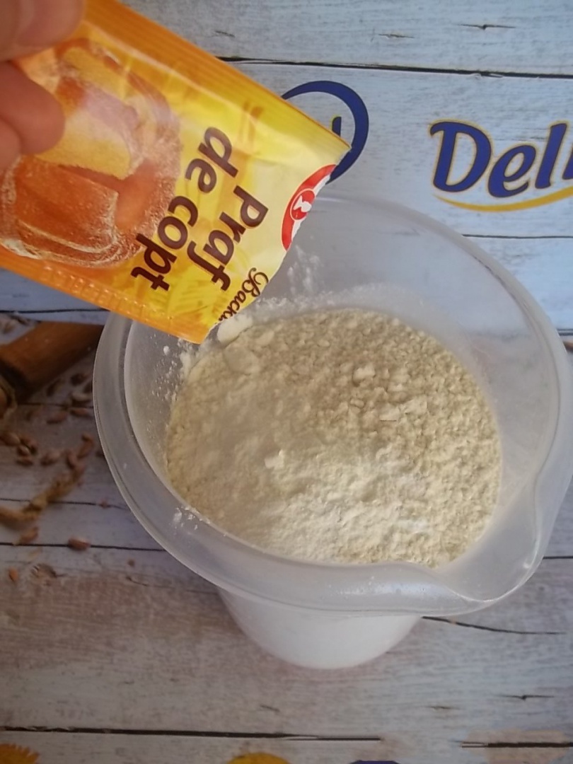 Piersici cu ciocolata si nuci