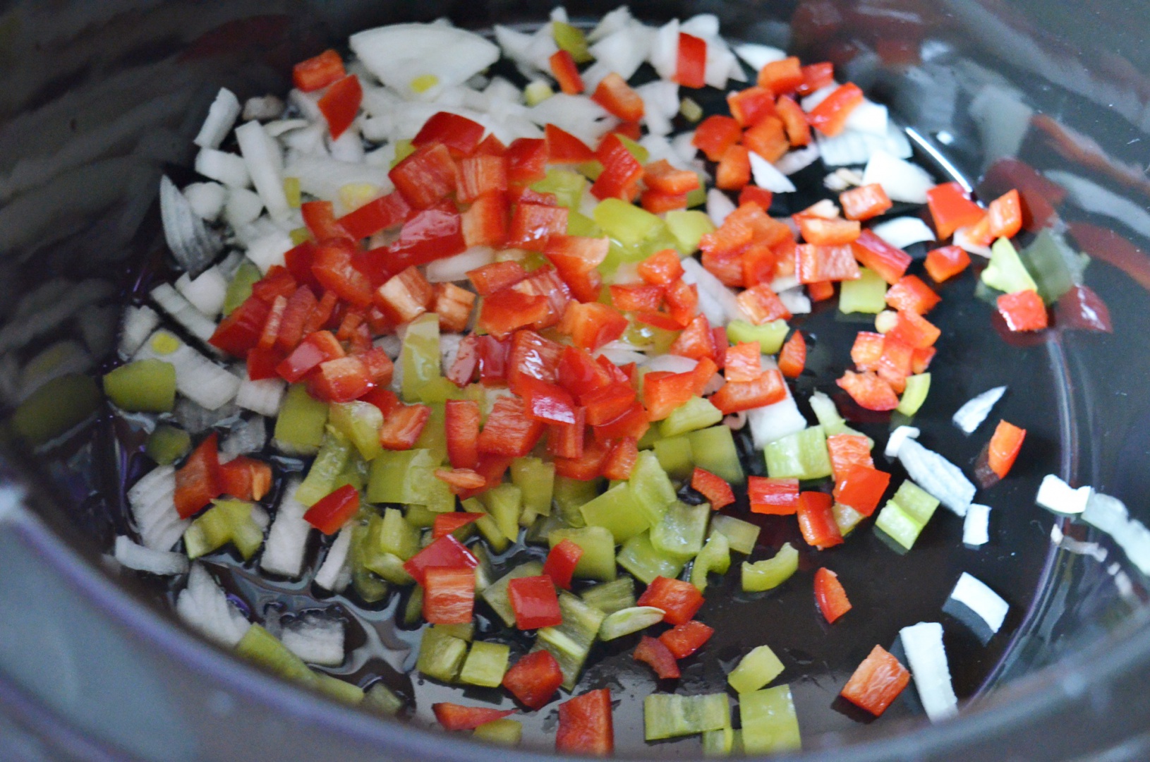 Ciorba cu varza rosie si suc de rosii la slow cooker Crock-Pot