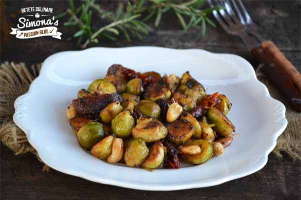 Varza de bruxelles cu rosii uscate si caju