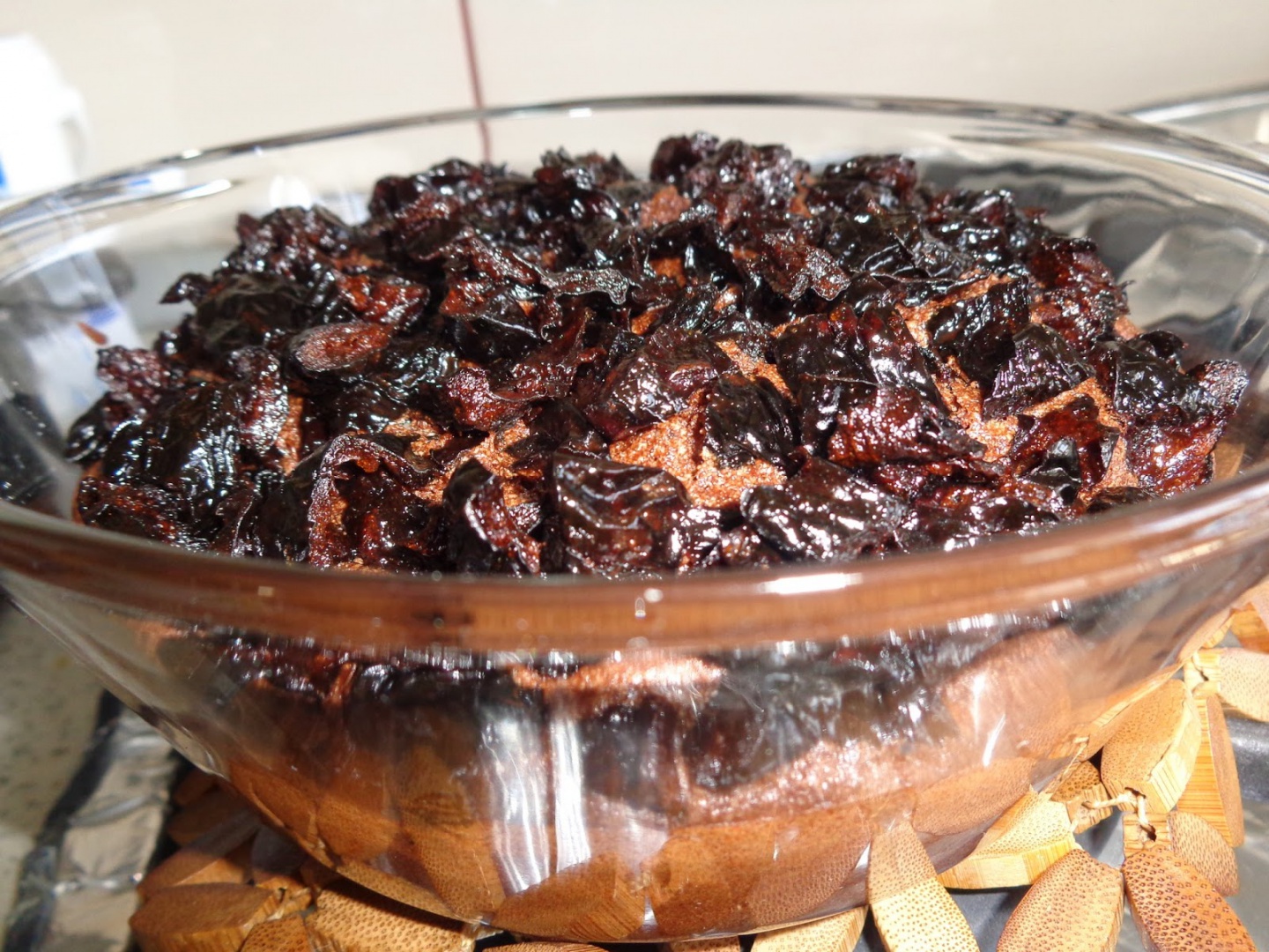 Prajitura cu ciocolata si prune uscate