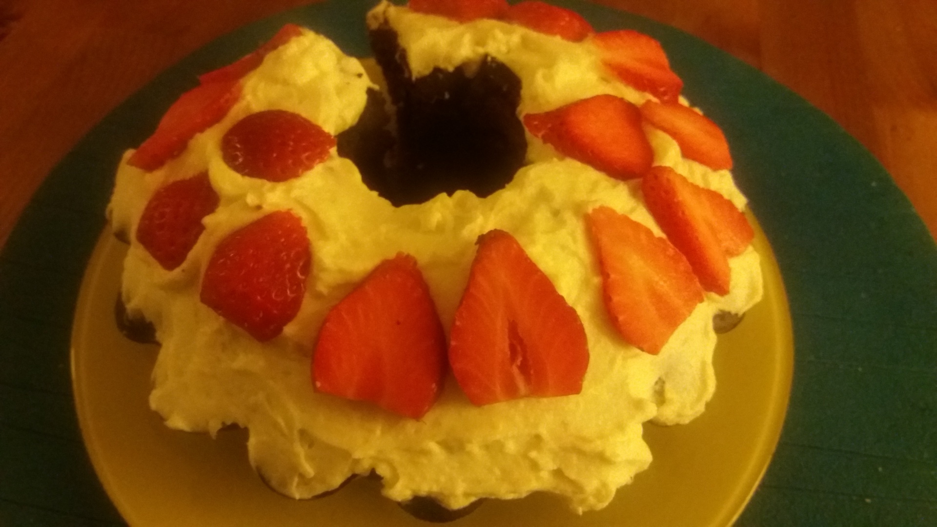 Prajitura cu ciocolata, conopida si glazura crema de mascarpone cu lamaie