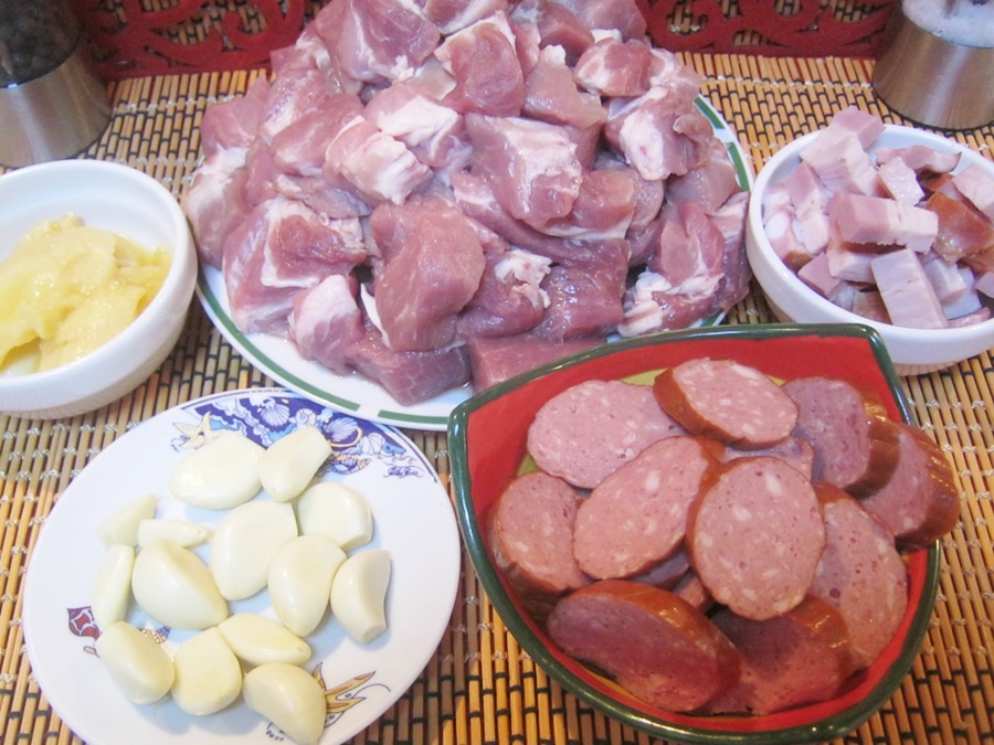 Tochitura de porc cu sos de vin