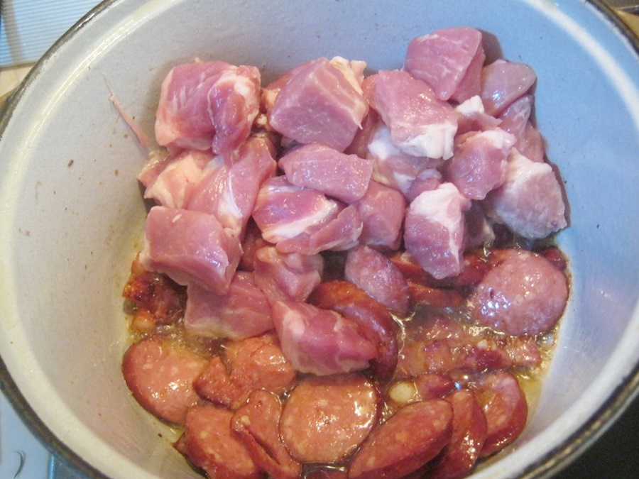 Tochitura de porc cu sos de vin