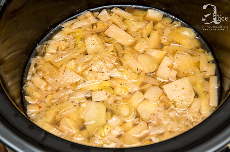 Supa crema de gulie si naut la slow cooker Crock-Pot