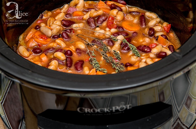 Mancare de fasole la slow cooker Crock-Pot