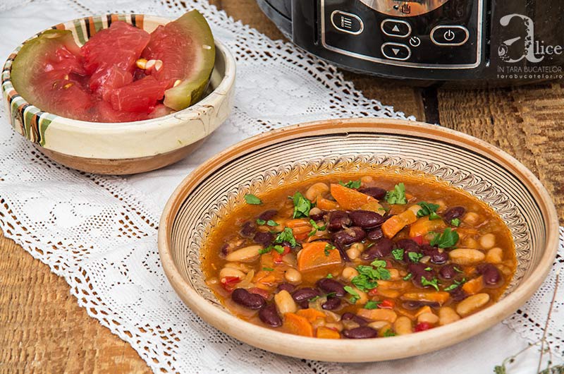 Mancare de fasole la slow cooker Crock-Pot