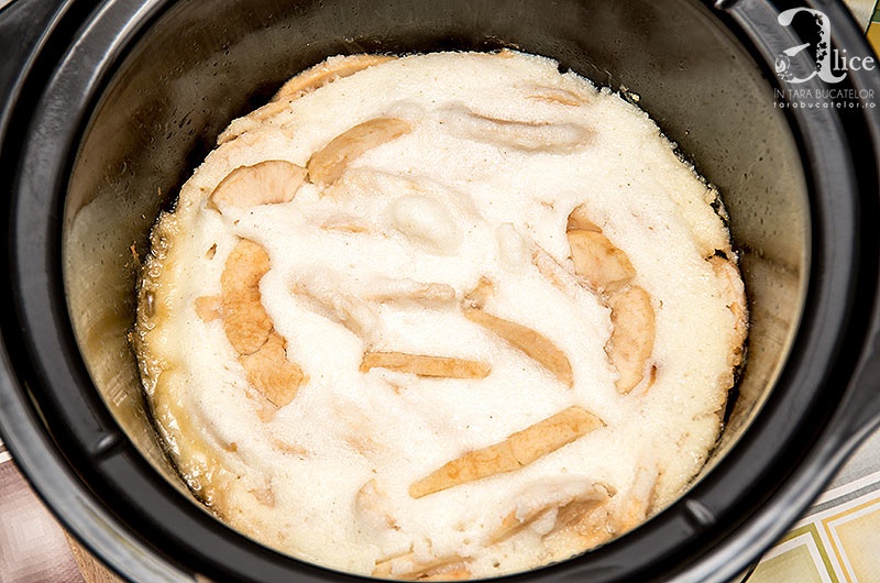 Budinca de gris cu mere la slow cooker Crock-Pot