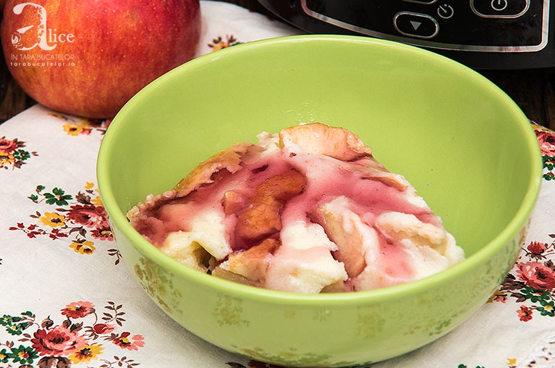 Budinca de gris cu mere la slow cooker Crock-Pot