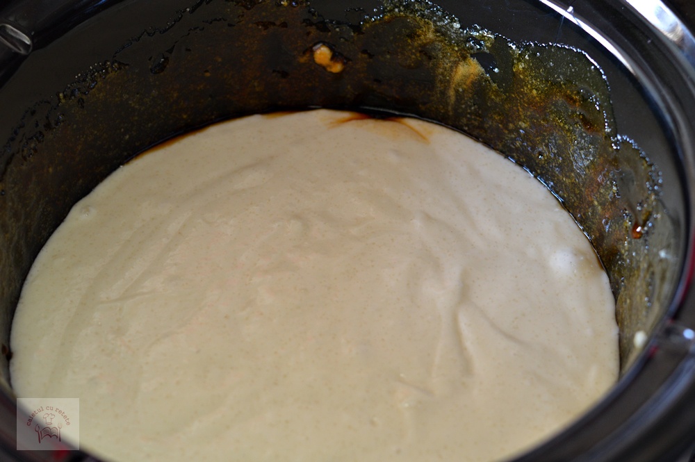 Tort de mere de post, la slow cooker Crock-Pot